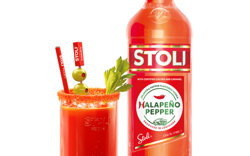 Stoli-Halapeno-Pepper_PackSot_Cocktail&Bottle-1L